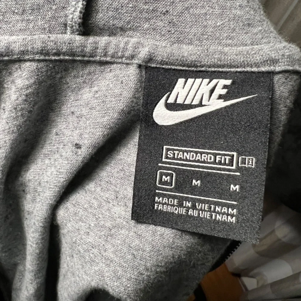 Girls Nike sweatshirt size M preloved